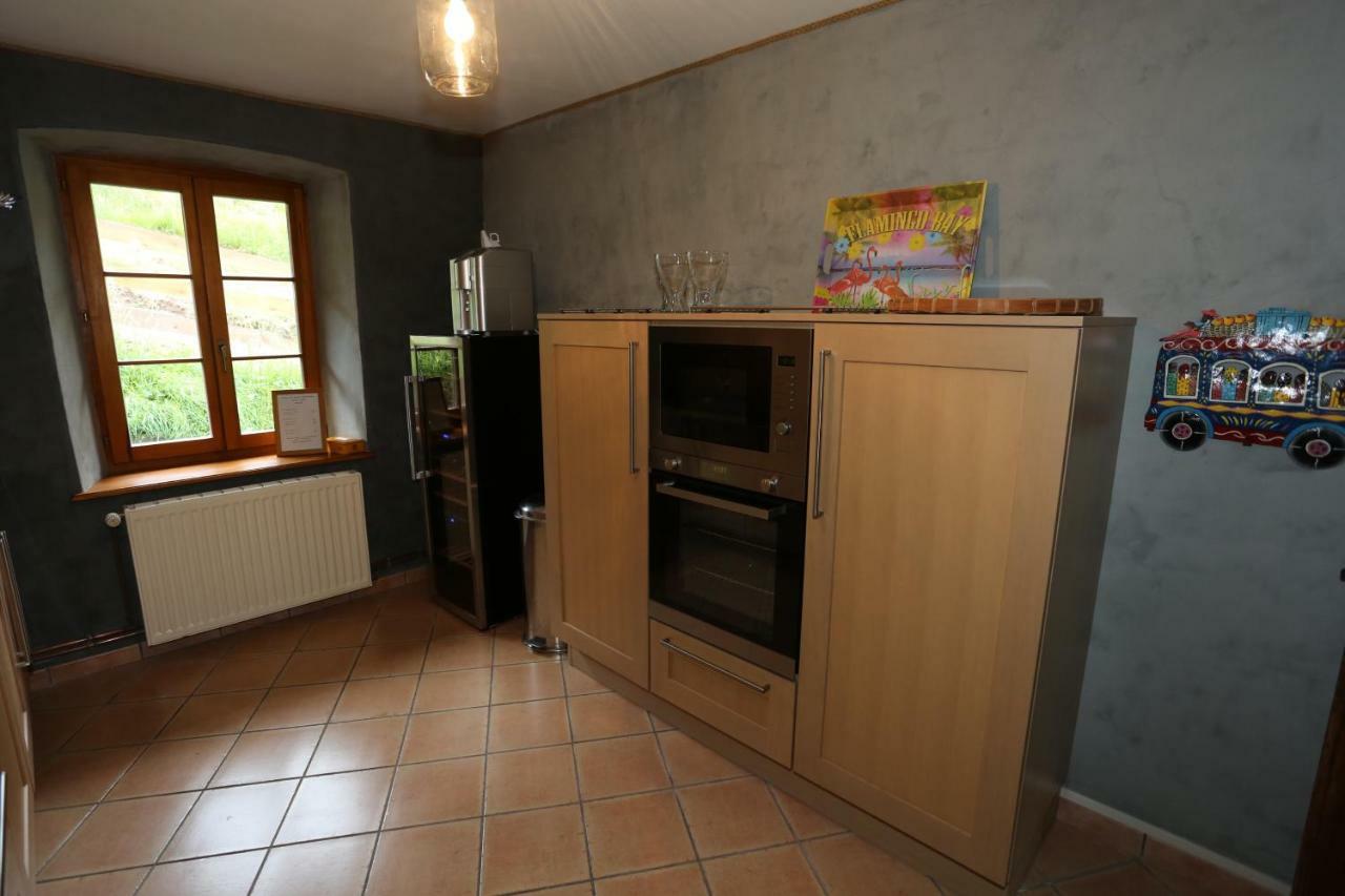 Gite Le Vieux Ruisseau Sauna Et Massages ラプートロワ エクステリア 写真